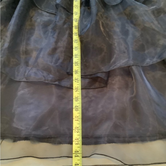 Elegant Black Tiered Dress - Picture 7 of 8